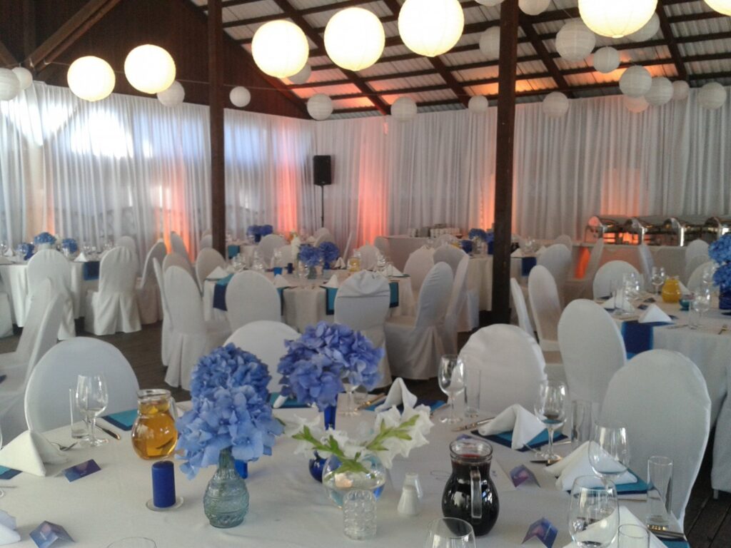 Eleganckie wyposażenie imprez - wypożyczalnia mebli eventowych